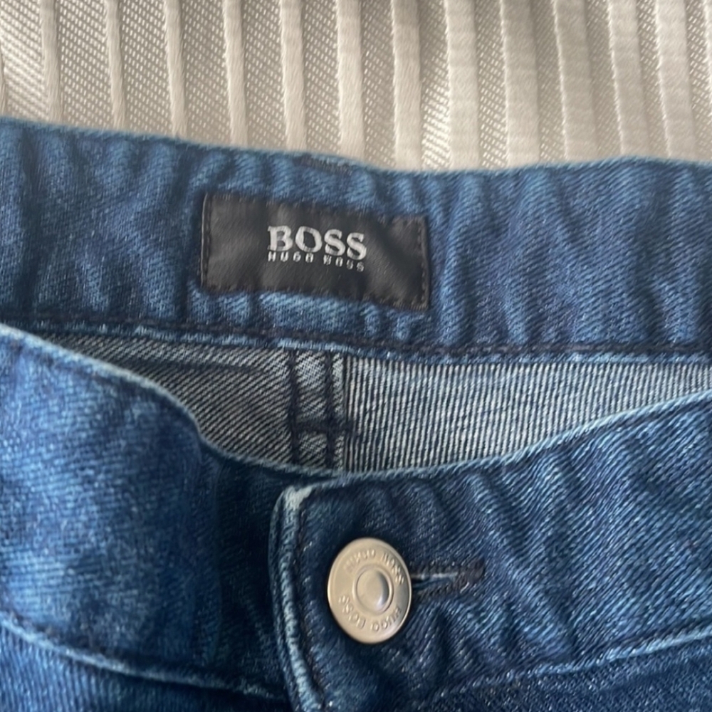 Hugo Boss Jeans 40x 32 Finest Italian Fabric Stretch